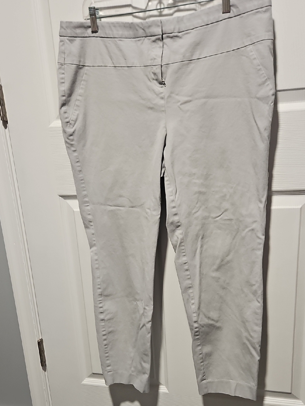 Alfani Light Gray Cropped Pants